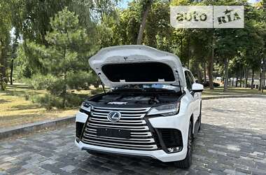 Внедорожник / Кроссовер Lexus LX 2022 в 