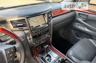 Внедорожник / Кроссовер Lexus LX 2008 в 