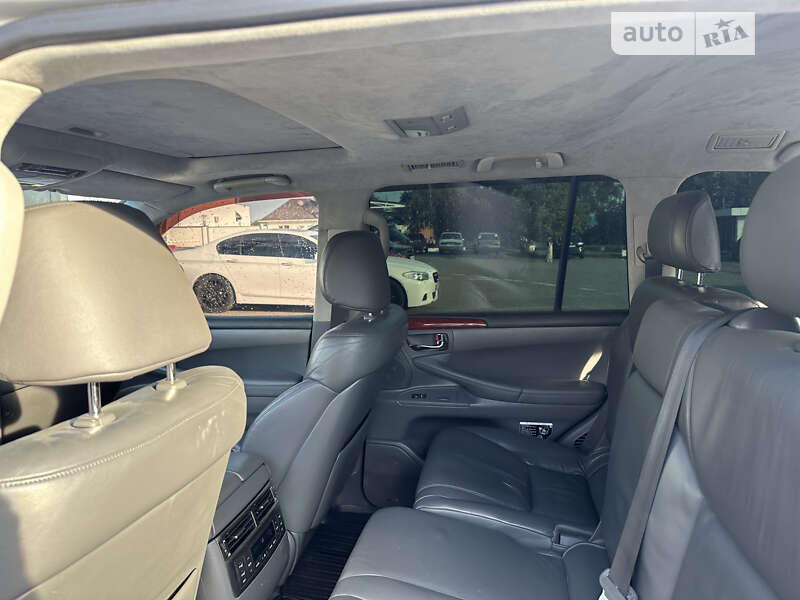 Позашляховик / Кросовер Lexus LX 2008 в Чернівцях