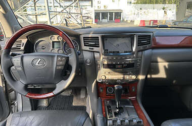 Внедорожник / Кроссовер Lexus LX 2008 в 