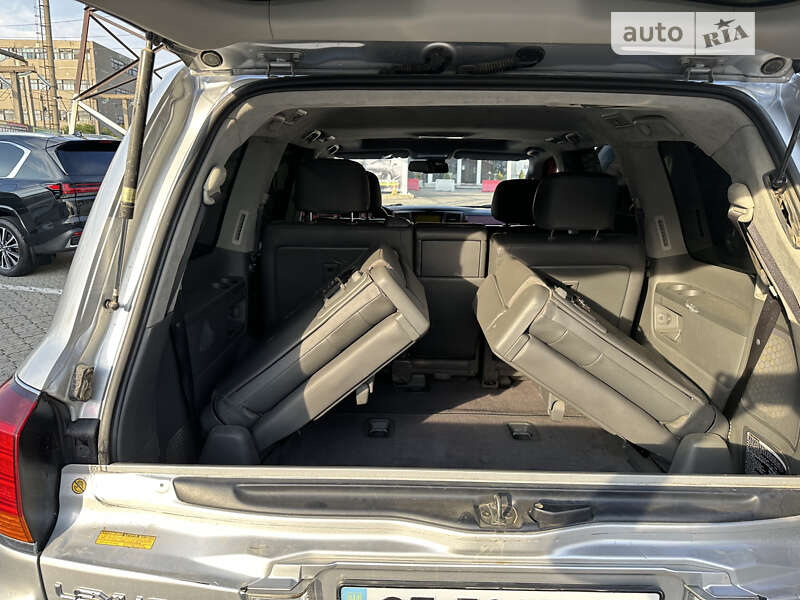 Позашляховик / Кросовер Lexus LX 2008 в Чернівцях