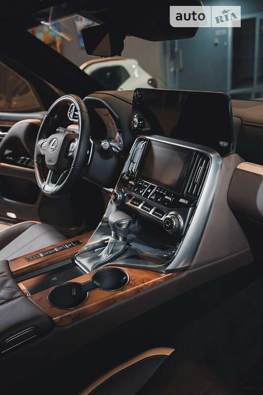 Внедорожник / Кроссовер Lexus LX 2024 в Днепре