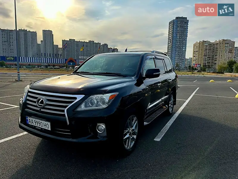 Lexus LX 2012