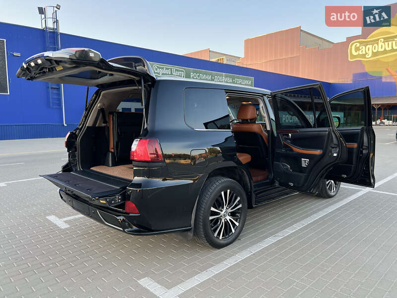 Внедорожник / Кроссовер Lexus LX 2011 в Тернополе
