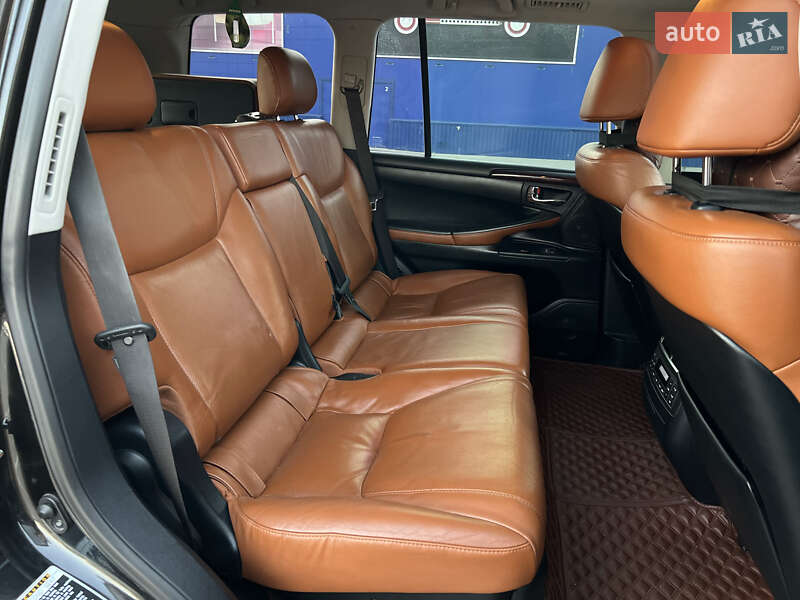 Внедорожник / Кроссовер Lexus LX 2011 в Тернополе