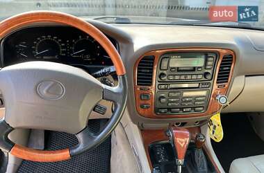 Внедорожник / Кроссовер Lexus LX 1999 в 