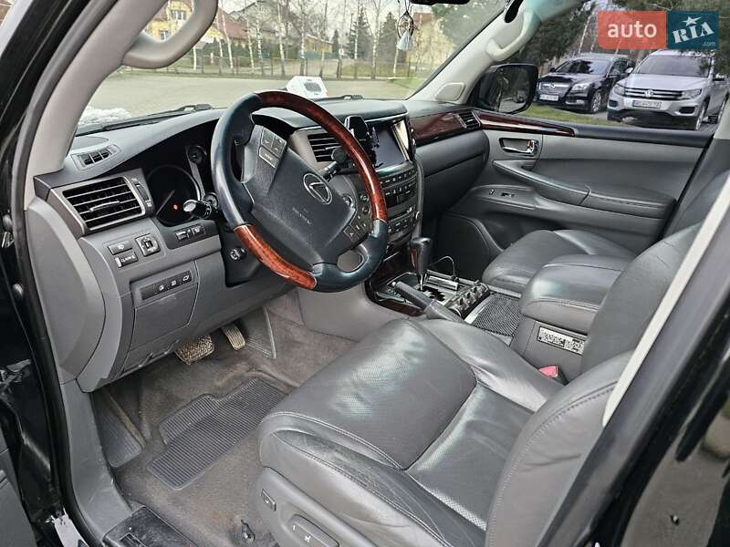 Позашляховик / Кросовер Lexus LX 2010 в Дрогобичі