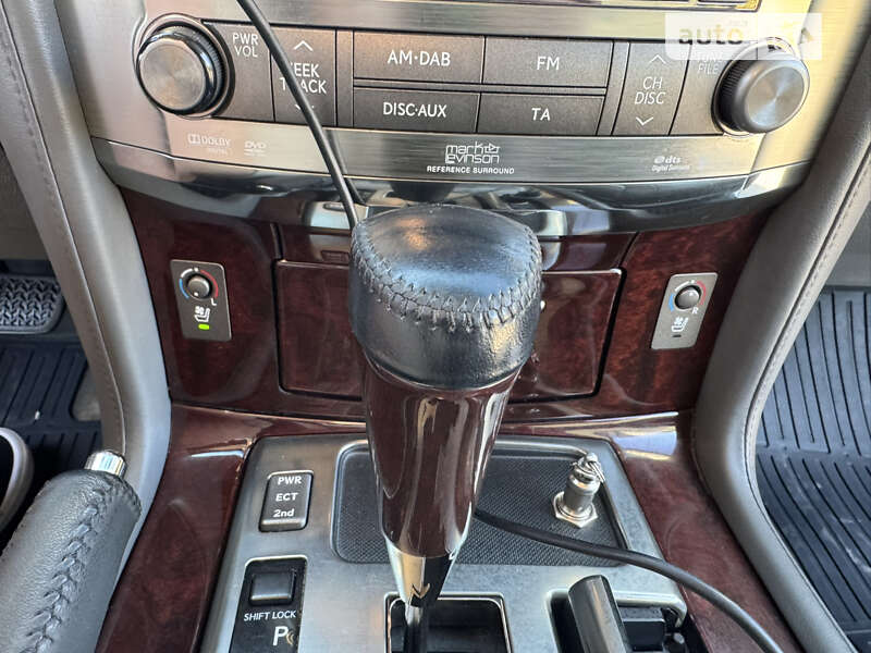 Позашляховик / Кросовер Lexus LX 2010 в Дніпрі