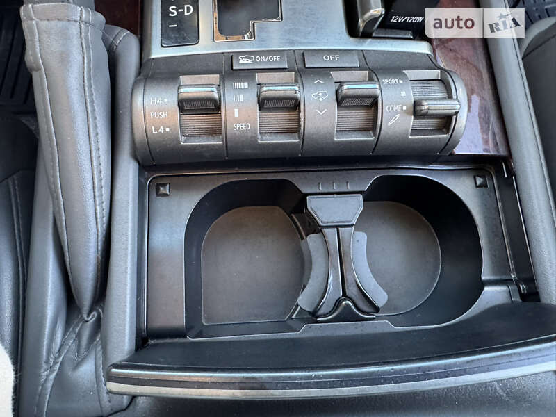 Позашляховик / Кросовер Lexus LX 2010 в Дніпрі