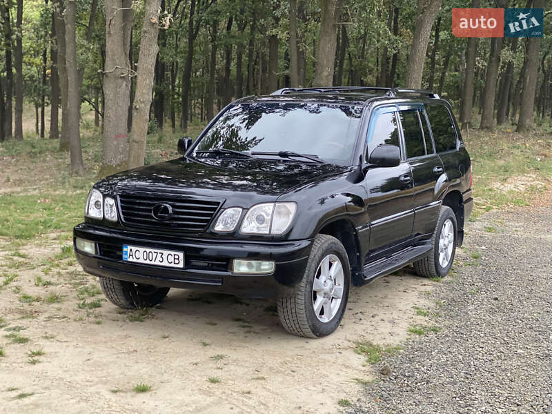 Lexus LX 2004
