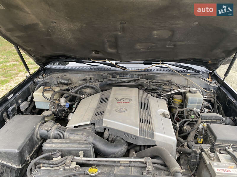 Позашляховик / Кросовер Lexus LX 2004 в Луцьку