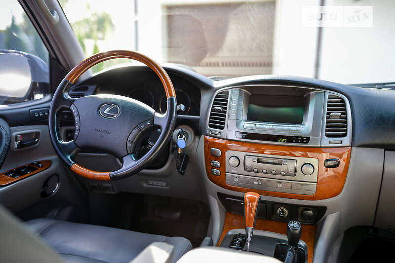 Позашляховик / Кросовер Lexus LX 2006 в Ковелі