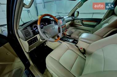 Внедорожник / Кроссовер Lexus LX 2003 в 