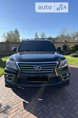 Позашляховик / Кросовер Lexus LX 2014 в Сарнах