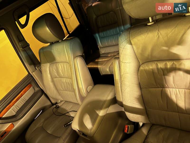 Внедорожник / Кроссовер Lexus LX 2000 в Киеве