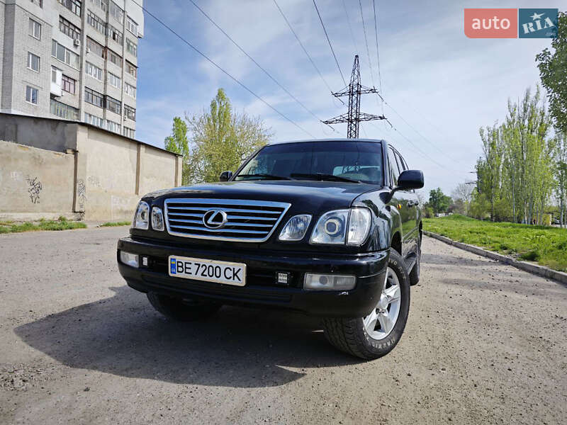 Внедорожник / Кроссовер Lexus LX 2000 в Киеве