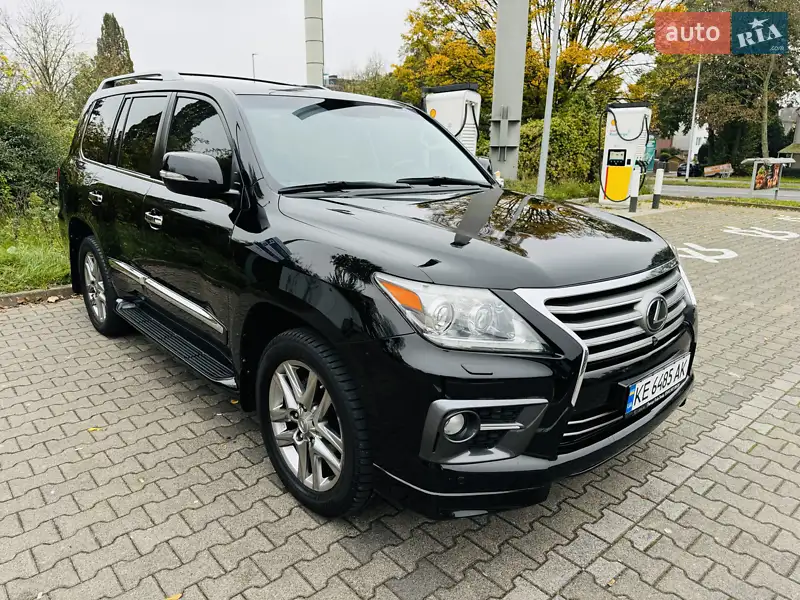 Lexus LX