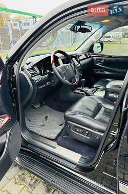 Внедорожник / Кроссовер Lexus LX 2013 в 