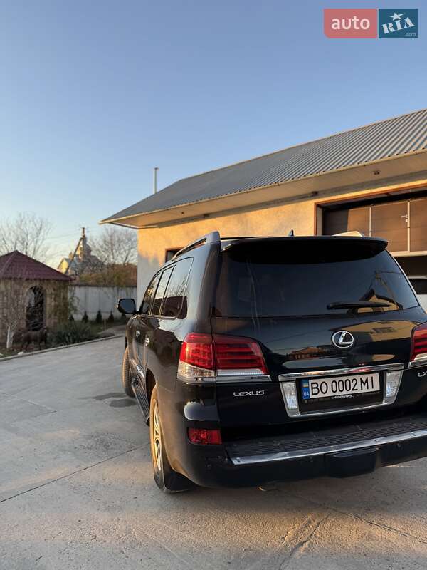Позашляховик / Кросовер Lexus LX 2013 в Тернополі