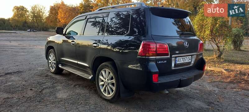 Позашляховик / Кросовер Lexus LX 2008 в Харкові