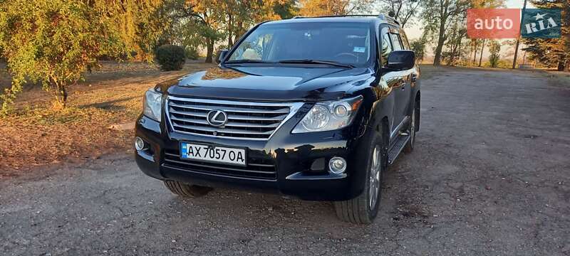 Позашляховик / Кросовер Lexus LX 2008 в Харкові
