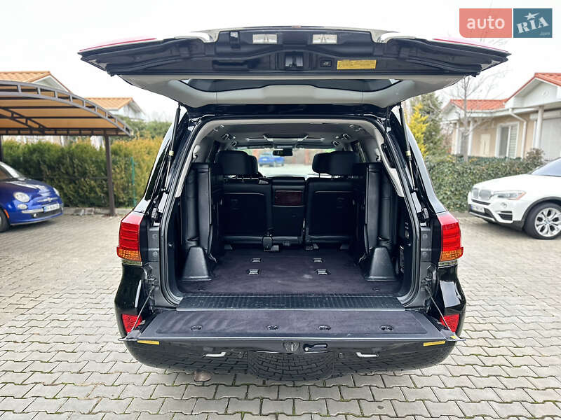 Внедорожник / Кроссовер Lexus LX 2011 в Одессе