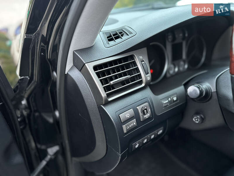 Внедорожник / Кроссовер Lexus LX 2011 в Одессе