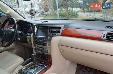 Позашляховик / Кросовер Lexus LX 2008 в Дніпрі