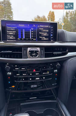 Внедорожник / Кроссовер Lexus LX 2019 в 