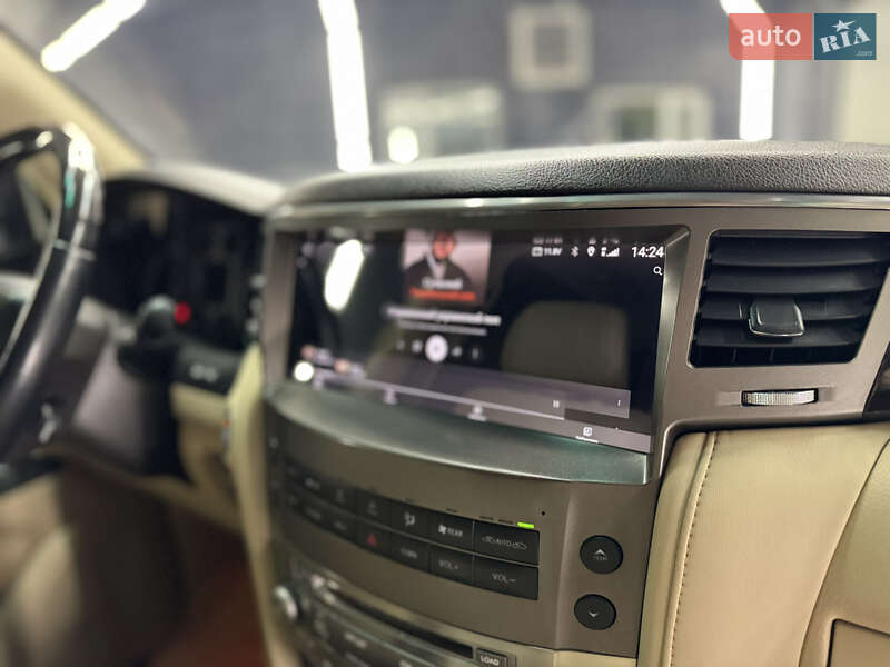 Позашляховик / Кросовер Lexus LX 2008 в Рівному