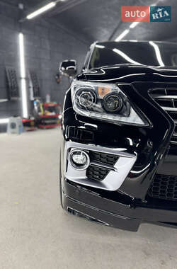 Позашляховик / Кросовер Lexus LX 2008 в 