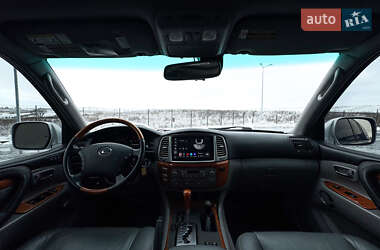 Внедорожник / Кроссовер Lexus LX 2005 в 