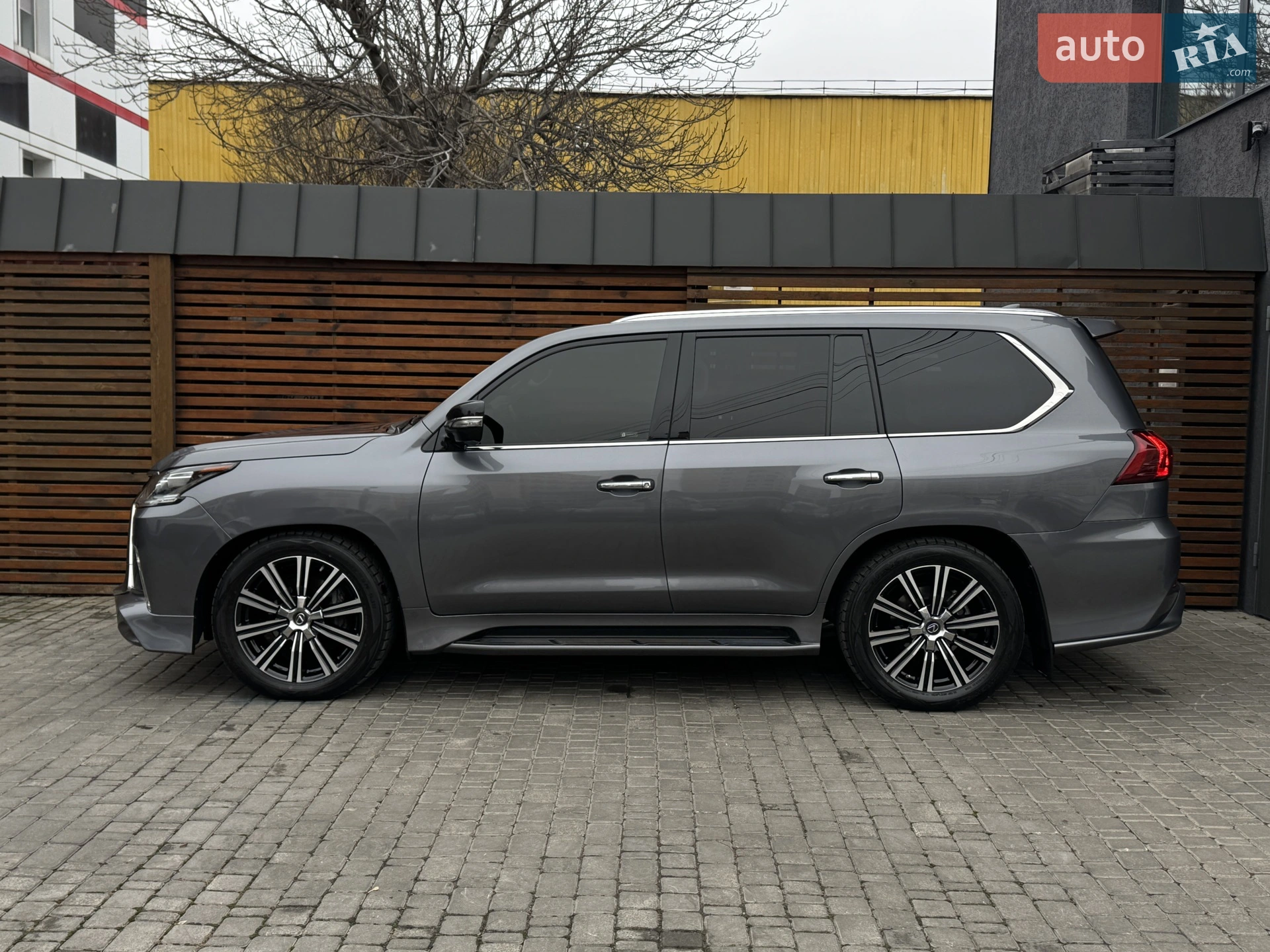 2020 Lexus LX - мініатюра 4