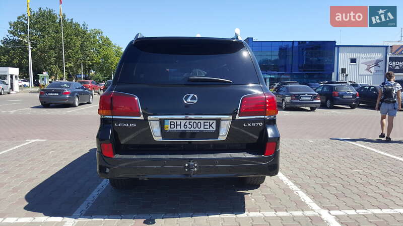 Внедорожник / Кроссовер Lexus LX 2011 в Одессе
