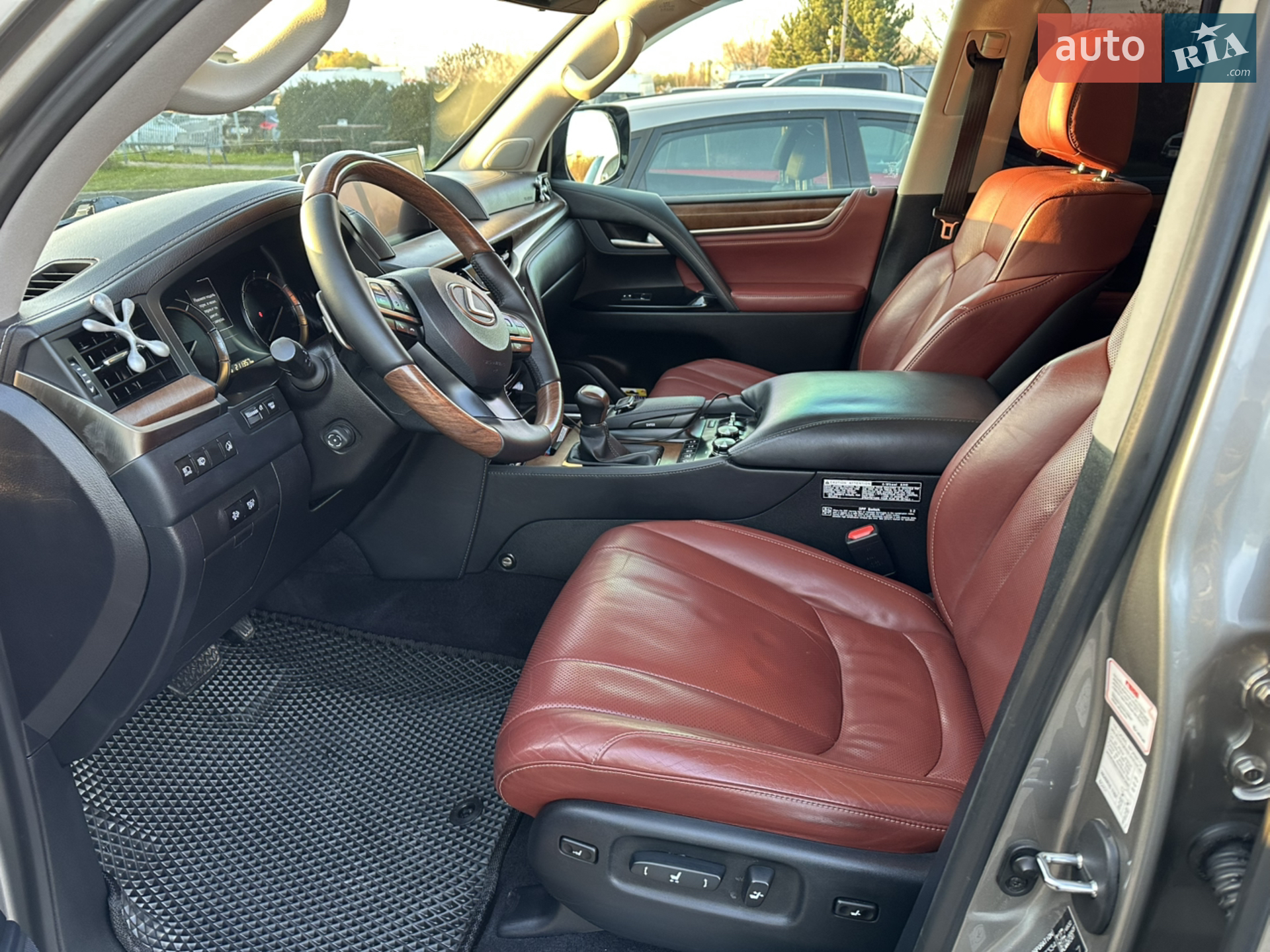 2016 Lexus LX - мініатюра 7