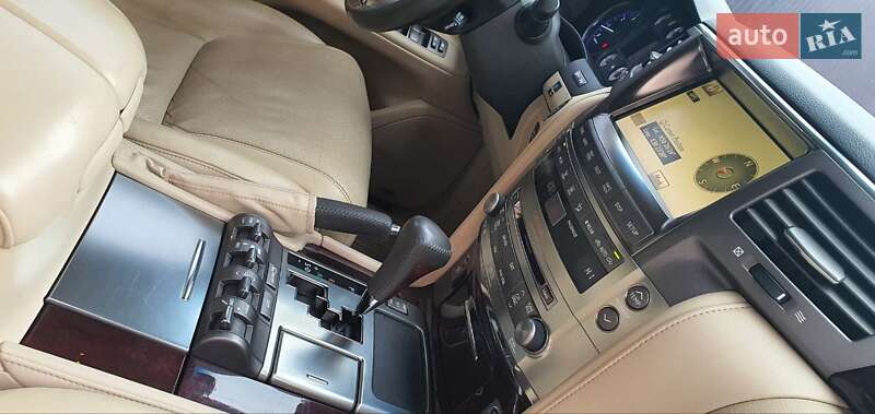 Позашляховик / Кросовер Lexus LX 2010 в Києві