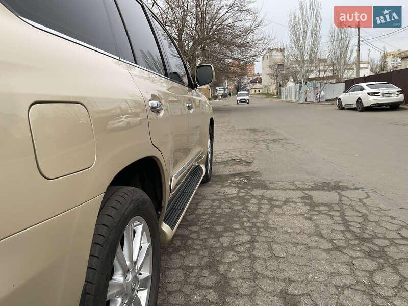 Позашляховик / Кросовер Lexus LX 2008 в Миколаєві