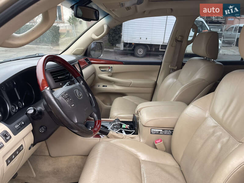 Позашляховик / Кросовер Lexus LX 2008 в Миколаєві
