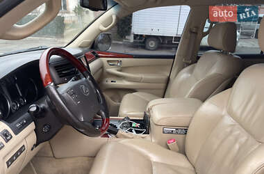 Внедорожник / Кроссовер Lexus LX 2008 в 
