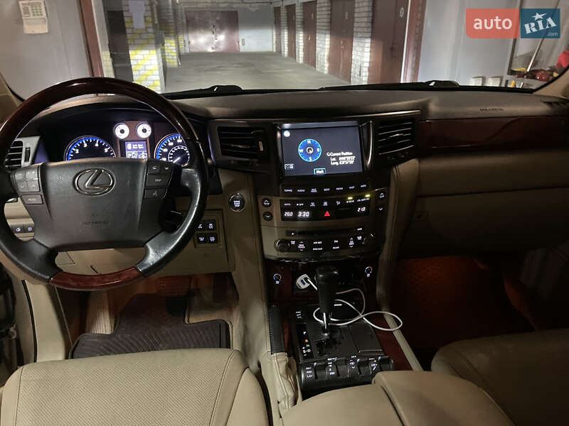 Позашляховик / Кросовер Lexus LX 2008 в Миколаєві
