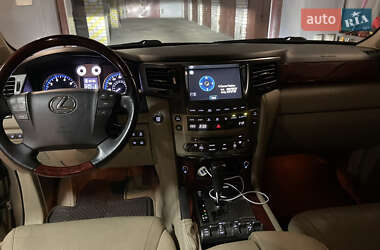 Внедорожник / Кроссовер Lexus LX 2008 в 