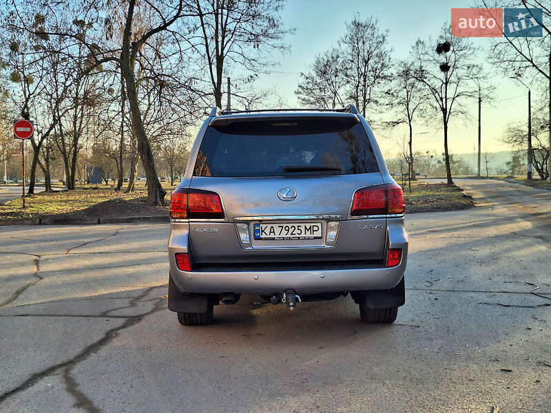 Позашляховик / Кросовер Lexus LX 2008 в Житомирі