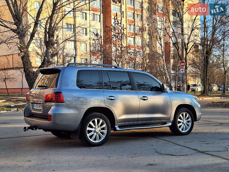 Позашляховик / Кросовер Lexus LX 2008 в Житомирі