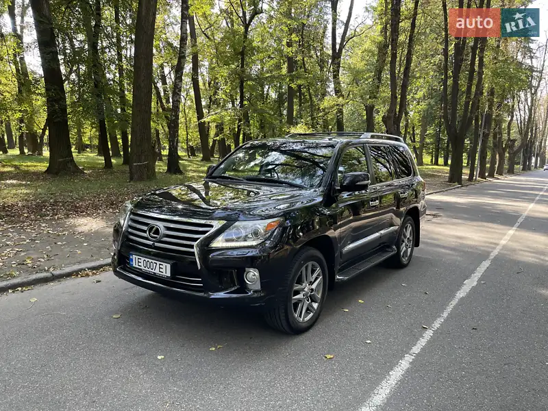 Lexus LX 2013