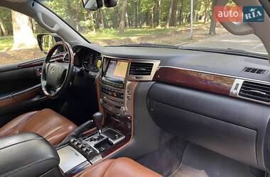 Позашляховик / Кросовер Lexus LX 2013 в 