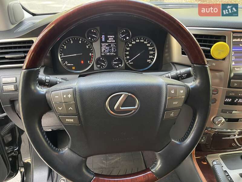 Позашляховик / Кросовер Lexus LX 2013 в Чернівцях фото 20 Позашляховик / Кросовер Lexus LX 2013 в Чернівцях