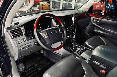 Позашляховик / Кросовер Lexus LX 2008 в 