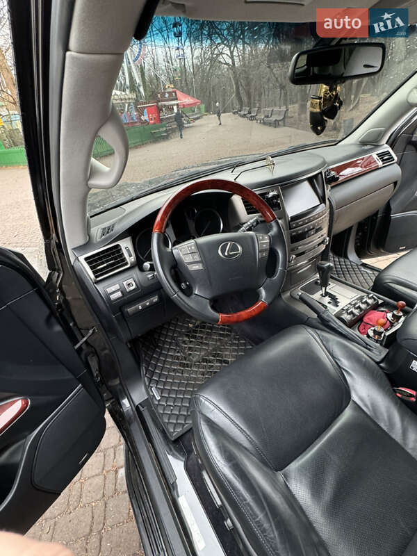 Позашляховик / Кросовер Lexus LX 2013 в Києві