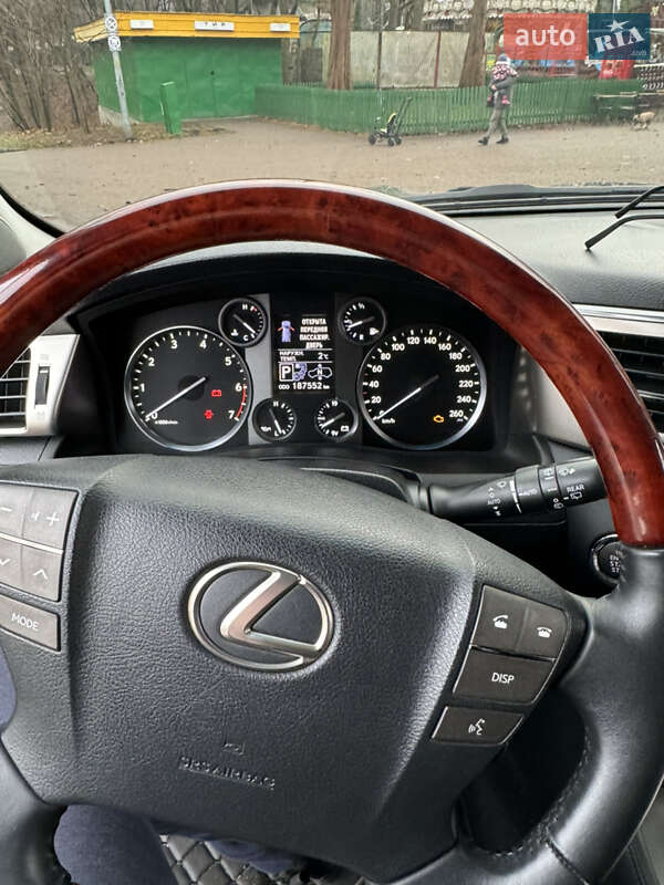 Позашляховик / Кросовер Lexus LX 2013 в Києві