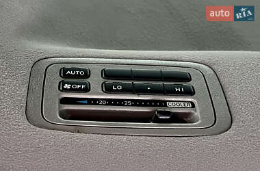 Позашляховик / Кросовер Lexus LX 2006 в 